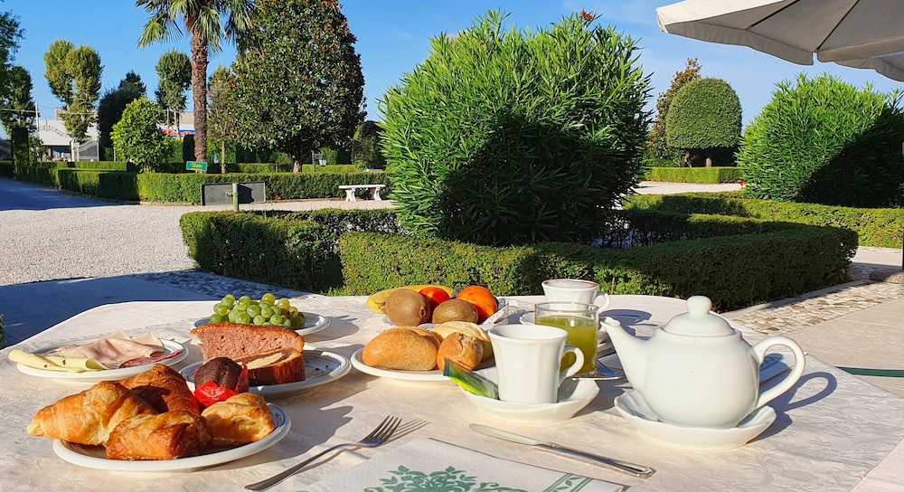 Villa Serena 16/36