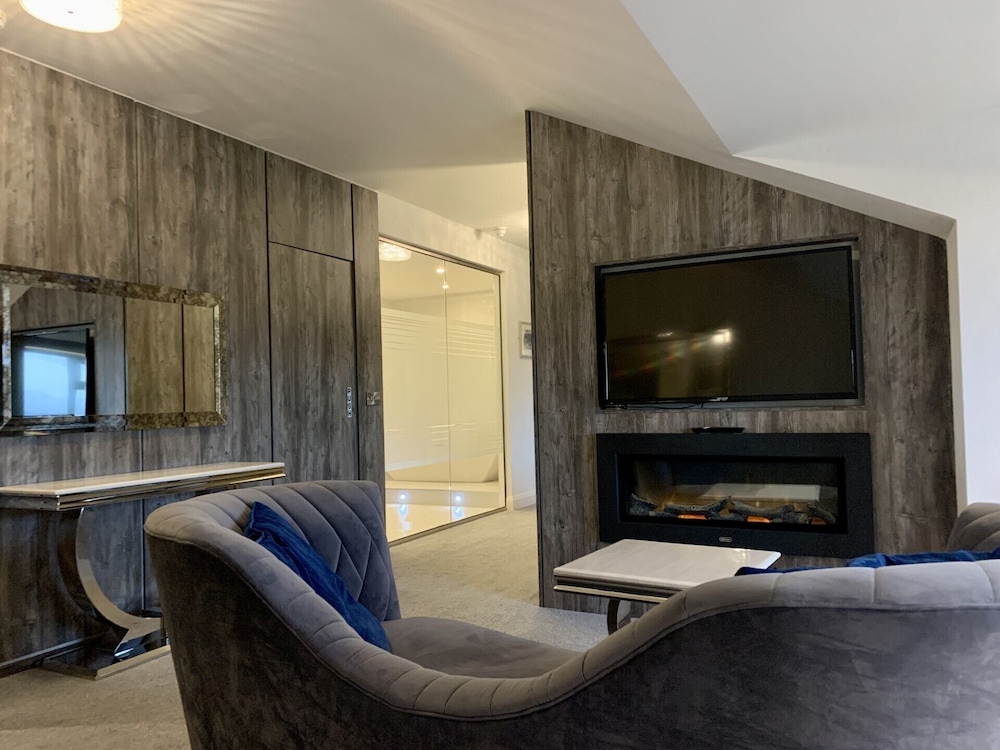 MILL PARK HOTEL 47/59