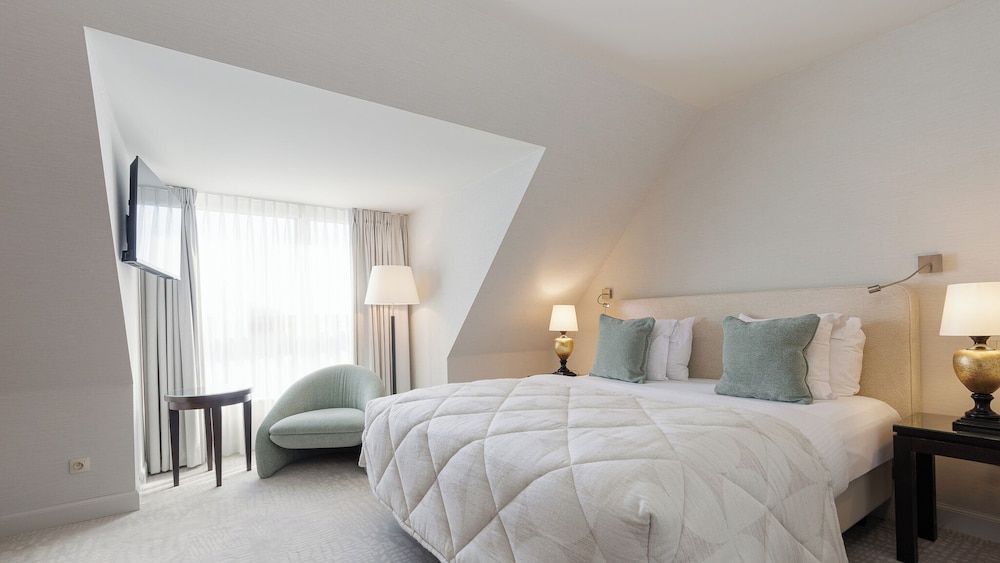 Superior Room.