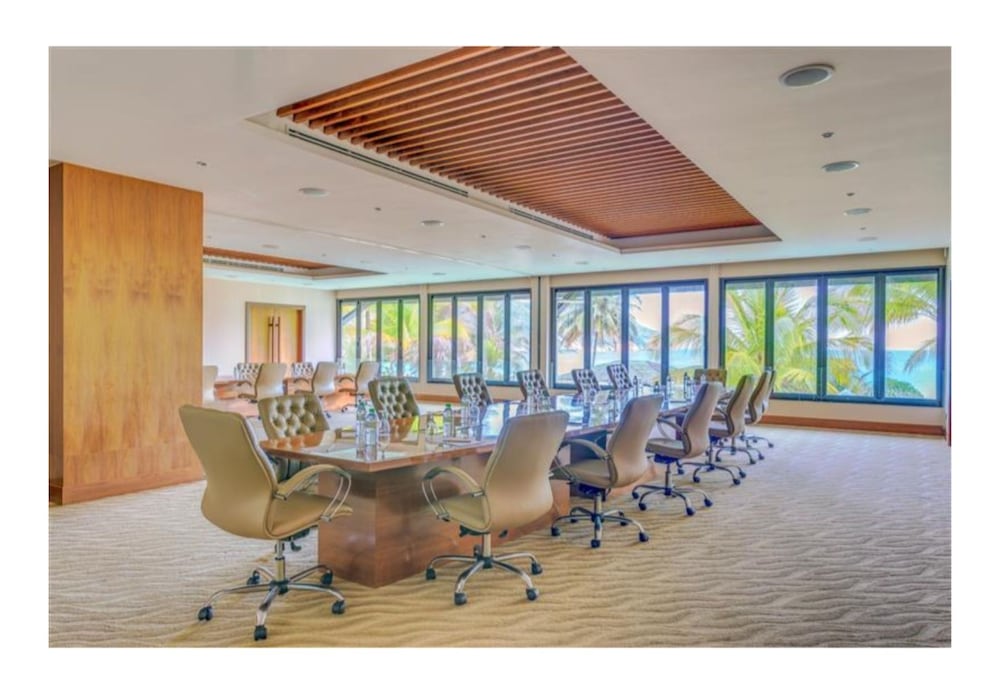 The Taaras Beach and Spa Resort 33/50