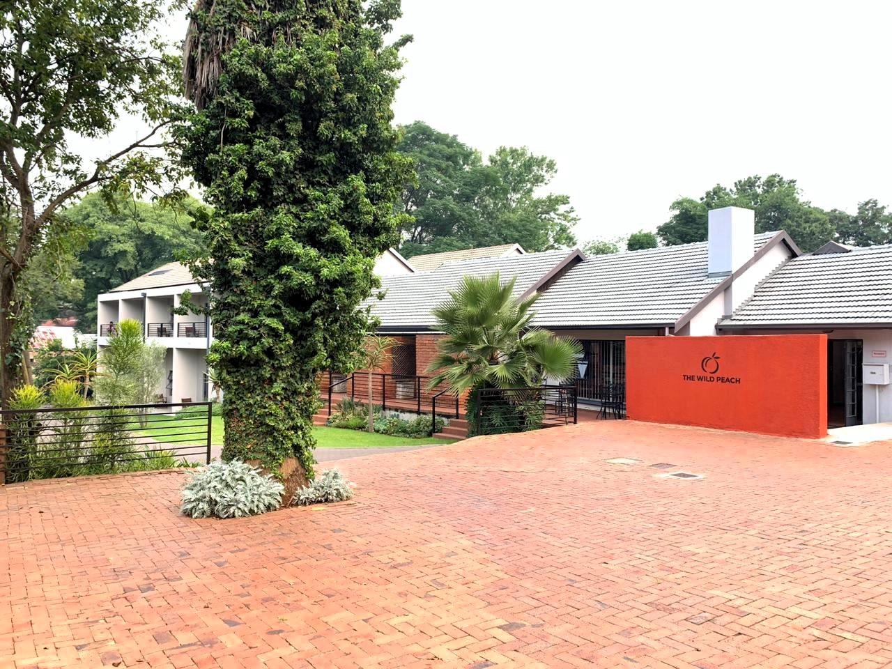 Wild Peach Inn 17/18