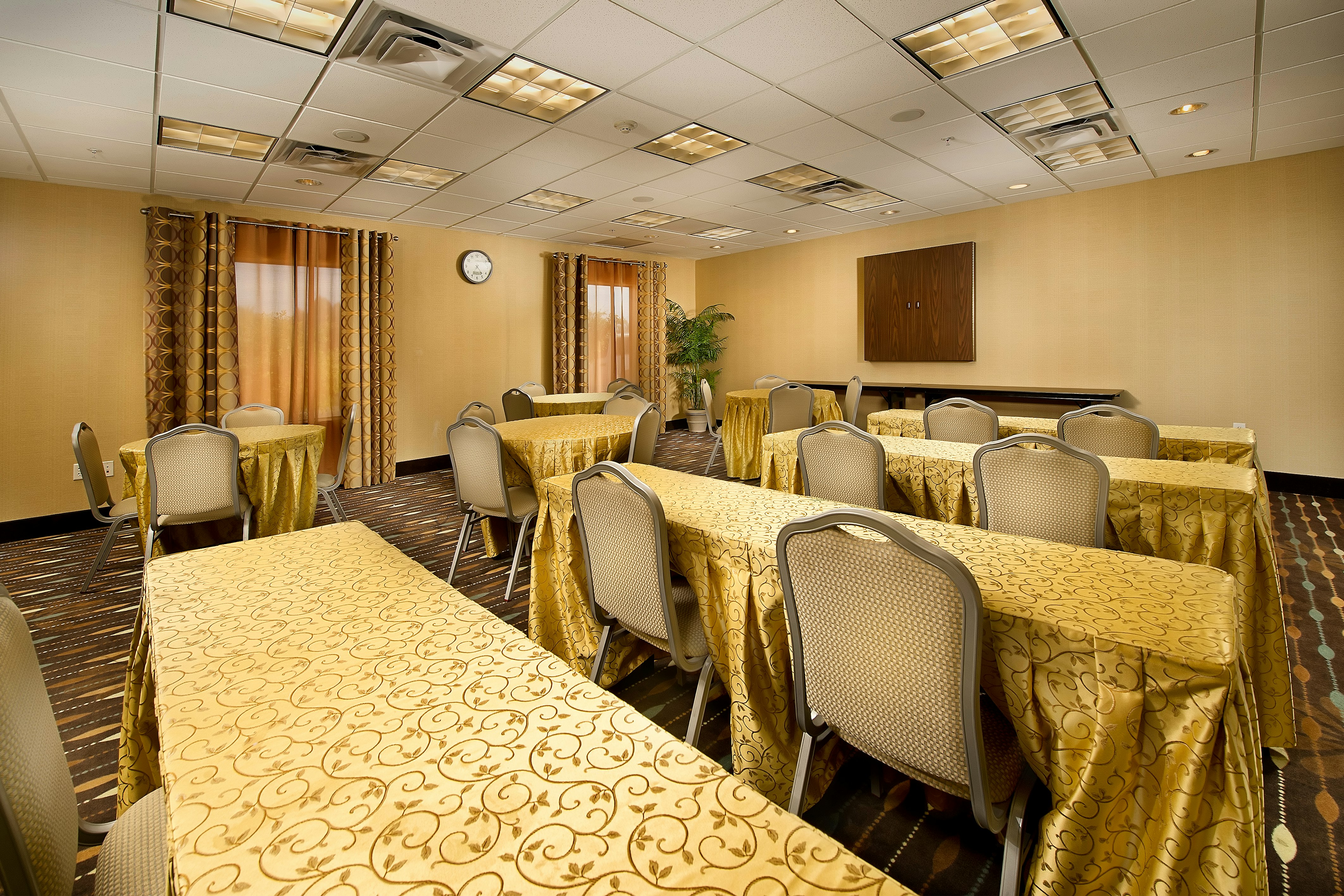 Hampton Inn Pampa 43/54