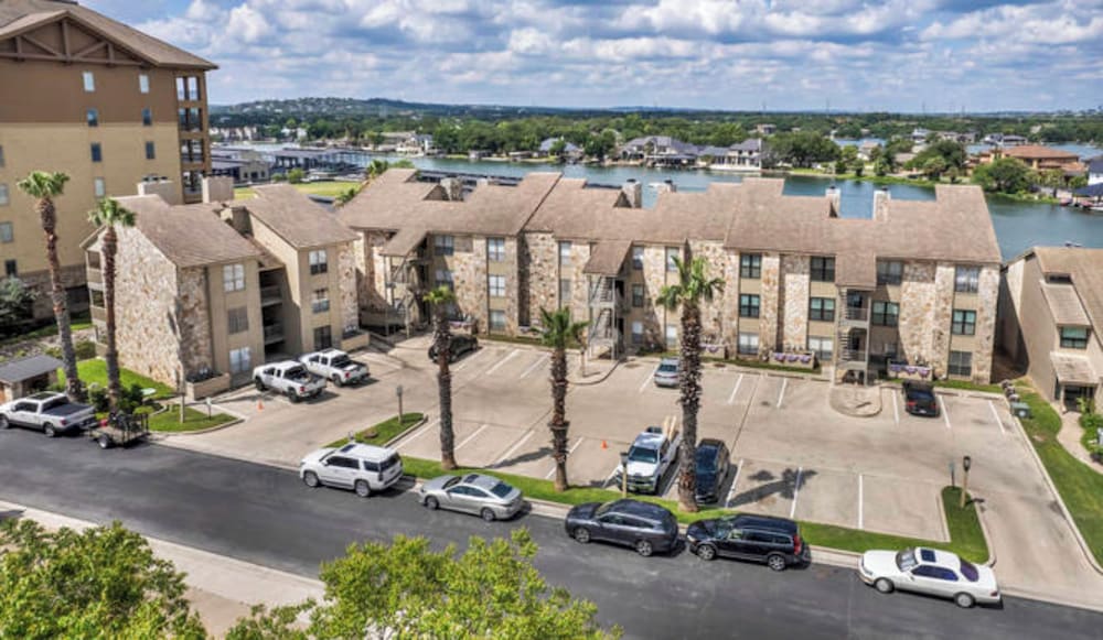 Horseshoe Bay Resort 59/66