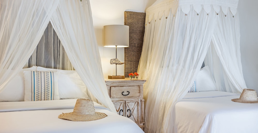 Ser Casasandra Boutique Hotel 40/78