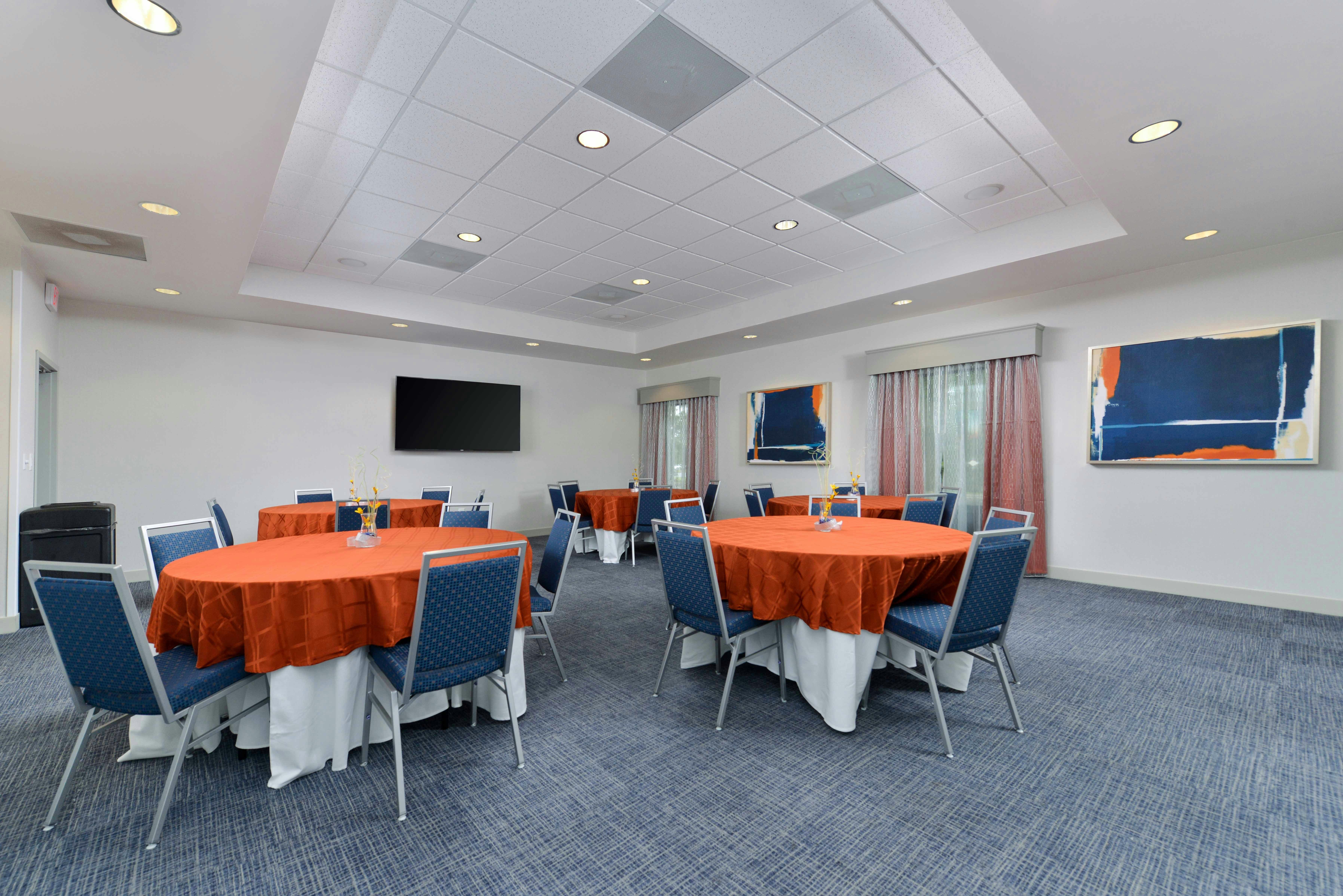 Hampton Inn & Suites Shelby NC 16/19