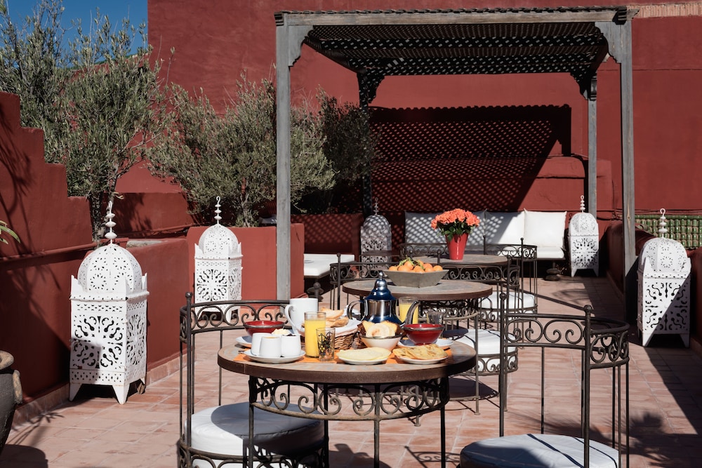 LES JARDINS D HENIA RIAD AND HAMMAM 24/36