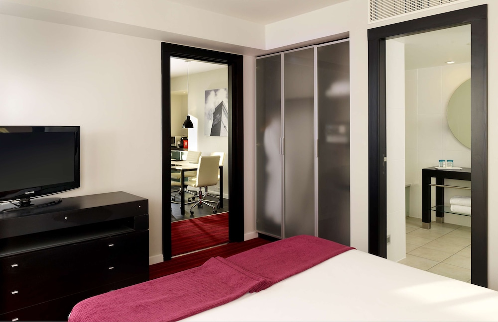 Park Plaza Leeds 11/69