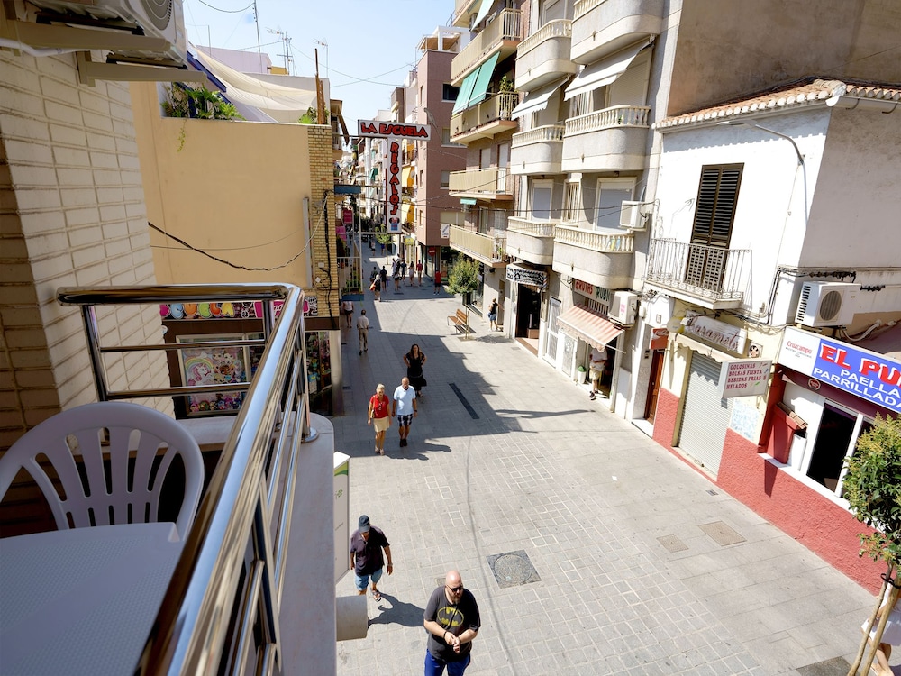 Hostal Anna Benidorm 20/34