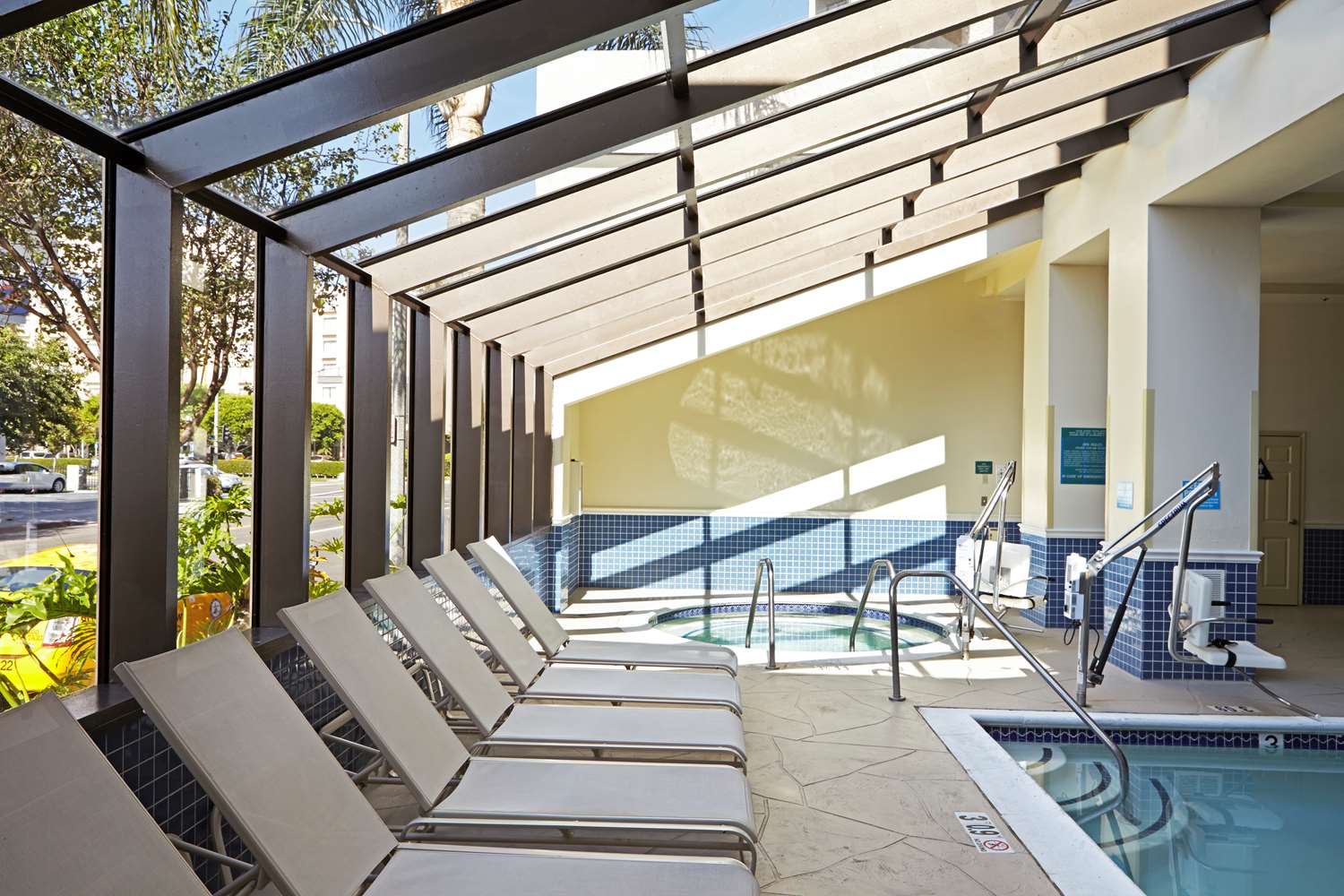 swimming pool spa