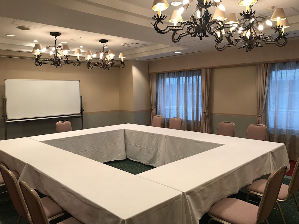 Hotel Resol Sapporo Nakajimakouen 64/68