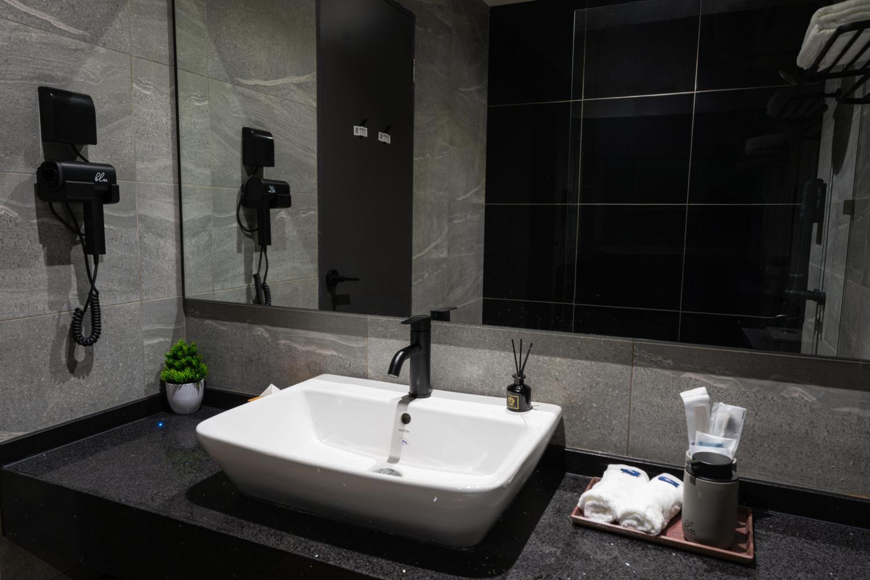 Blu Sentral Hotel 17/19