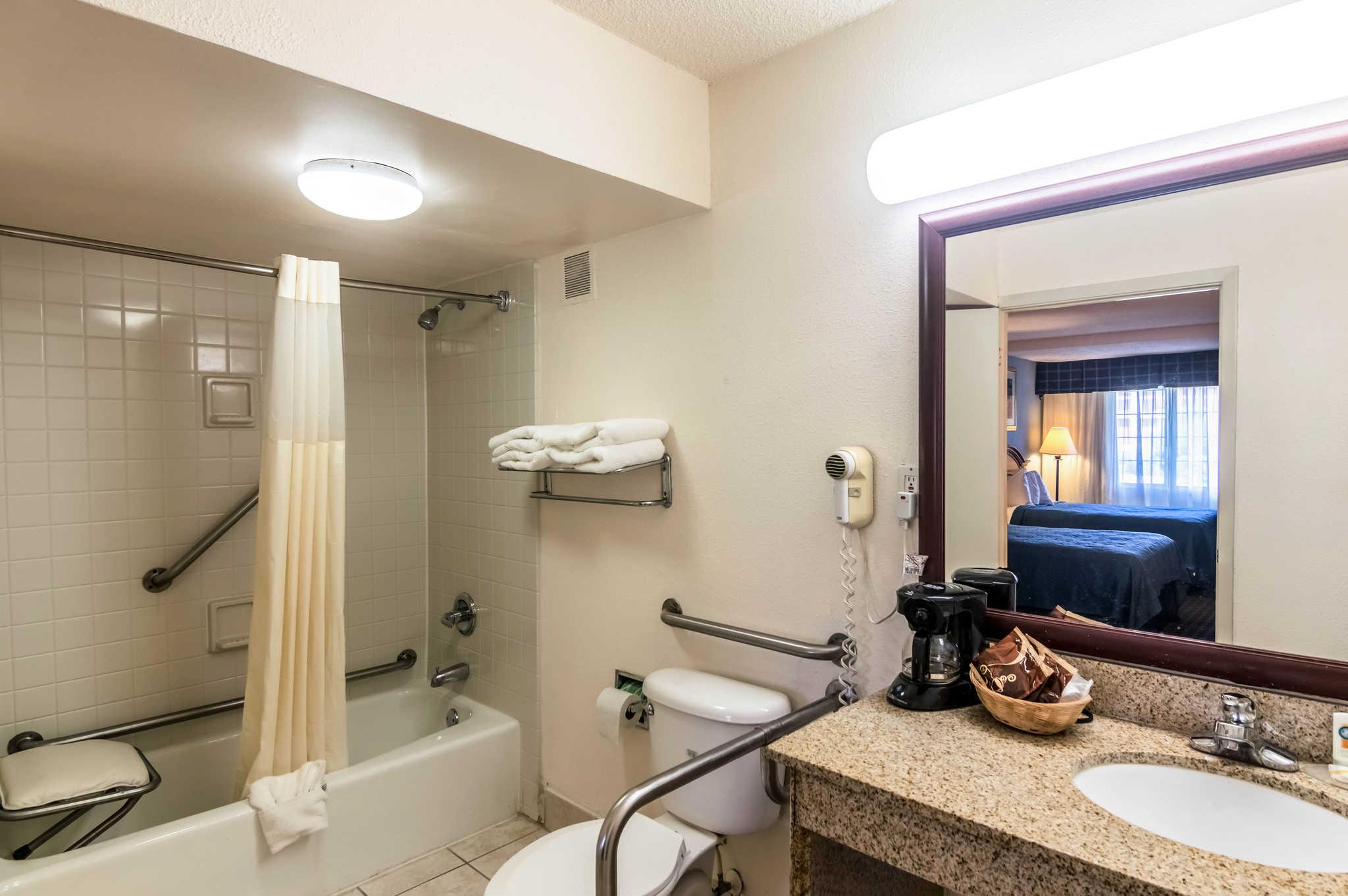 Quality Inn &amp; Suites 26/27