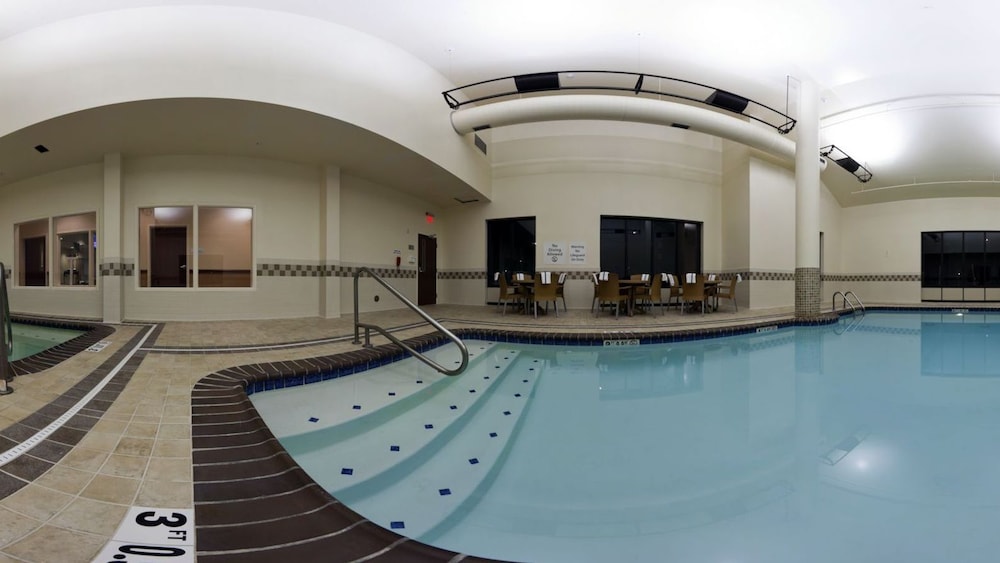 Holiday Inn Express Hotel Suites Columbus Univ Area Osu 57/62