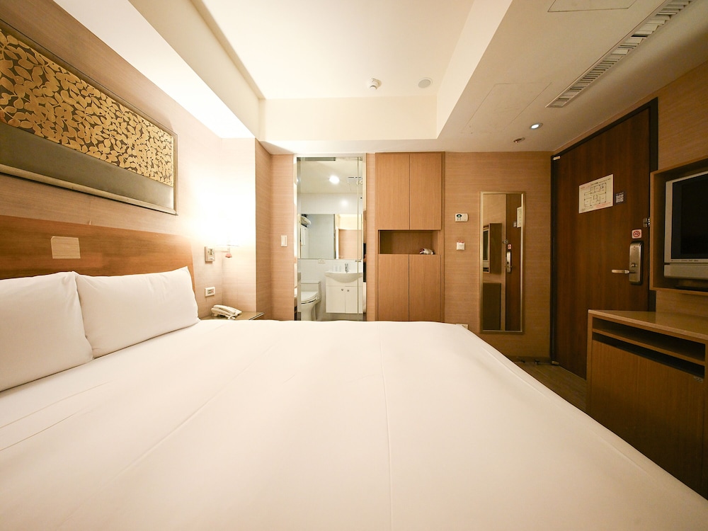 STANDARD, DOUBLE BED, NO WINDOW