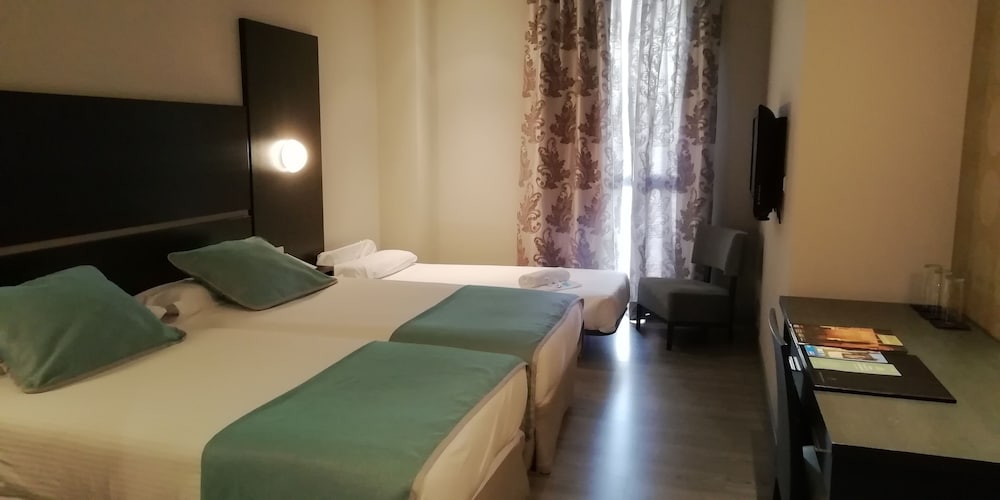Hotel Ciudad de Ponferrada 24/72
