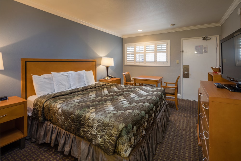 Soma Park Inn – Civic Center 9/50
