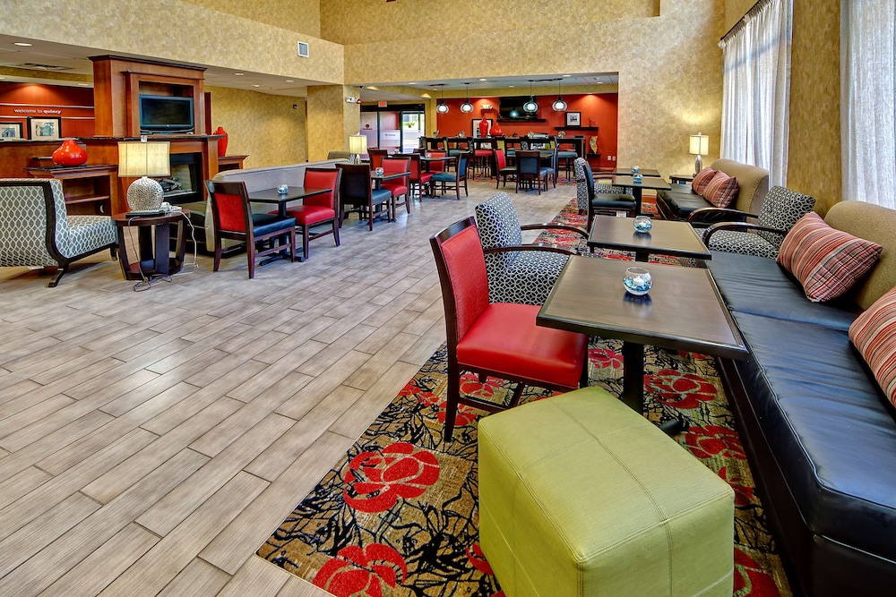 Hampton Inn Quincy 33/45