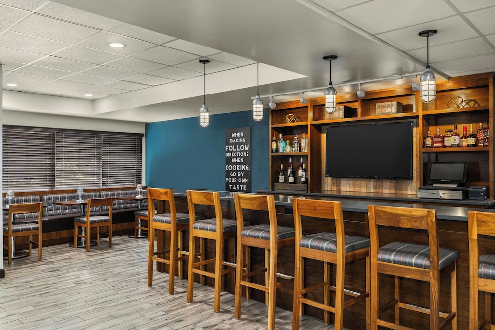 Four Points by Sheraton Greensboro Airport 54/63