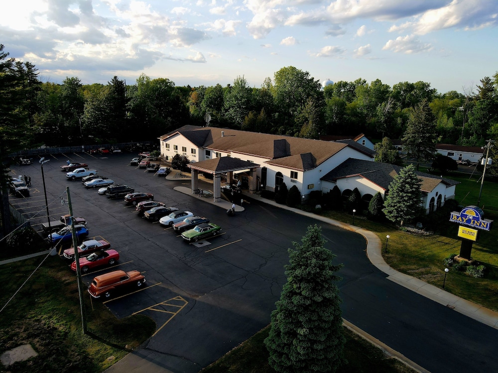 Bay Inn Tawas City 30/31