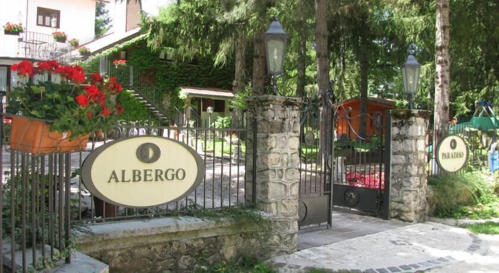 LH Albergo Il Paradiso 24/38