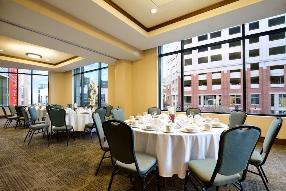 Homewood Suites by Hilton Baltimore 32/40