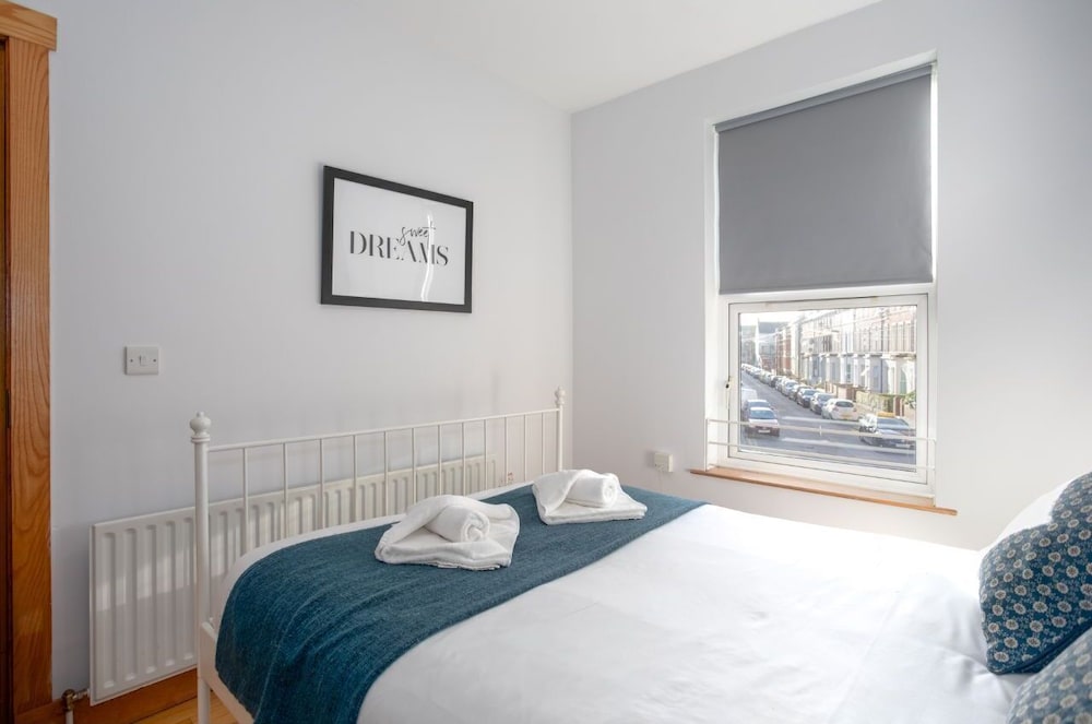 Eden Apartments Belfast 8/50