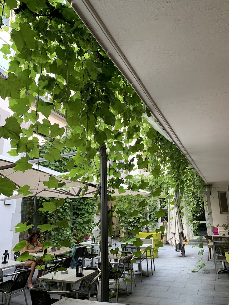Clap Clap Hotel in STRASBOURG