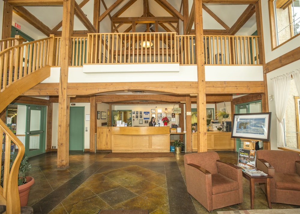 Lakeview Inn & Suites 5/60