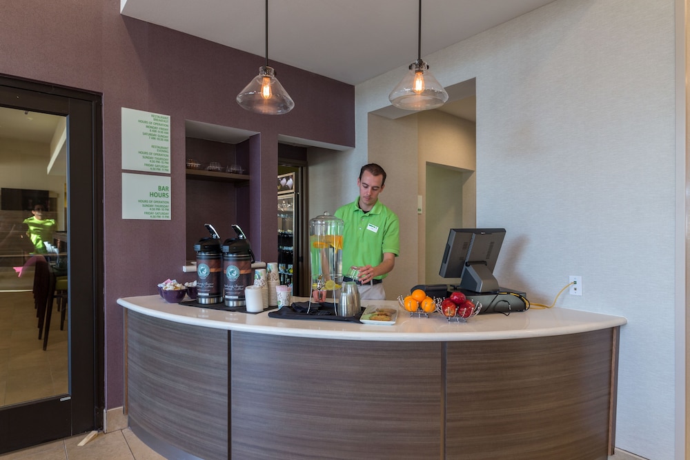 Holiday Inn San Marcos 48/59