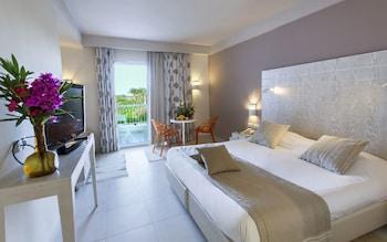 1 Bedroom, Family, Triple, 1 Double and 3 Single Beds, Garden View