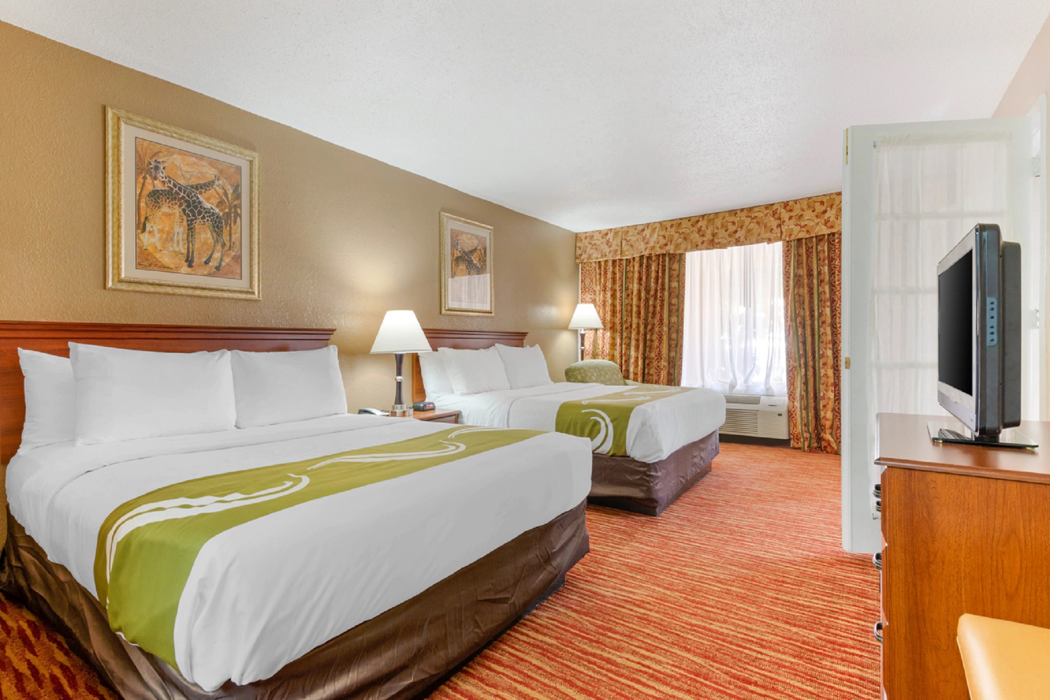 Suite, 2 King Beds