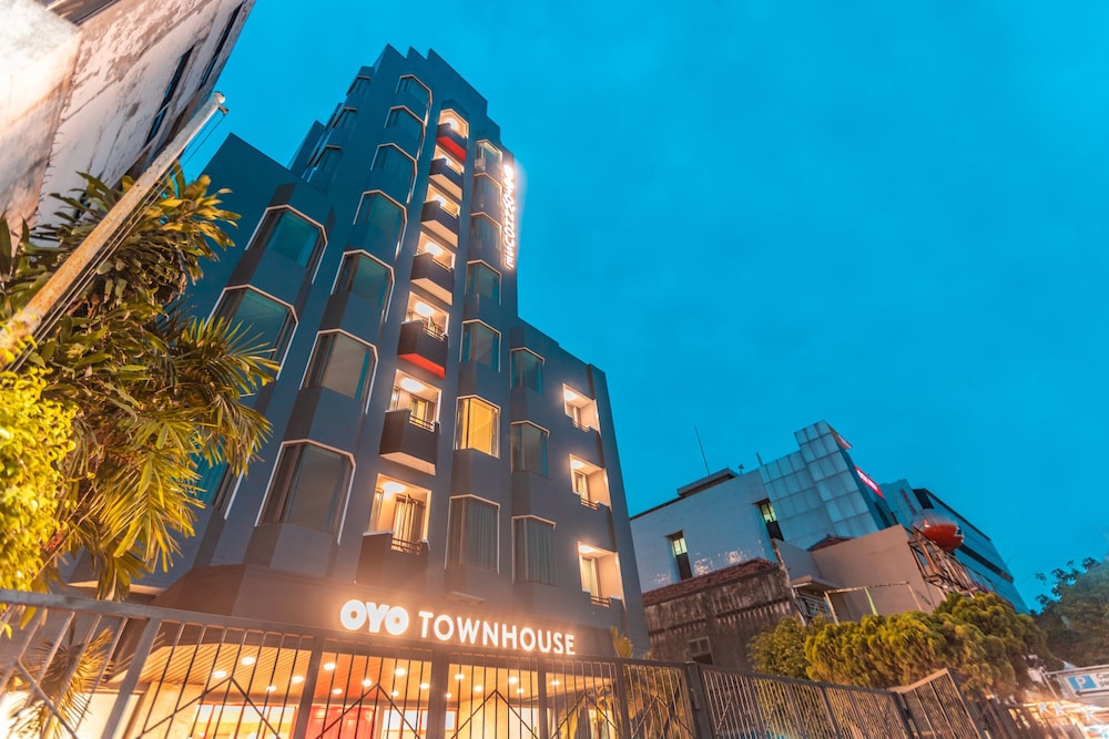 OYO Townhouse 2 Hotel Gunung Sahari 2/67