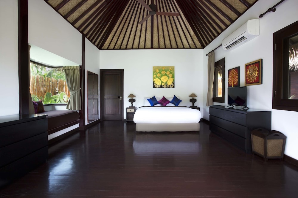 BALINESE, VILLA, POOL SIDE