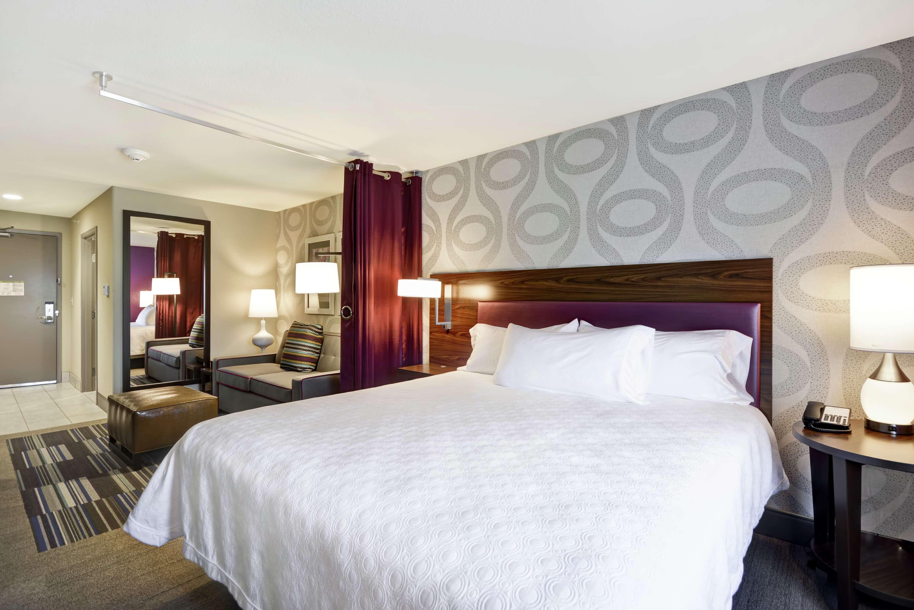 STUDIO, SUITE, KING BED, ACCESSIBLE
