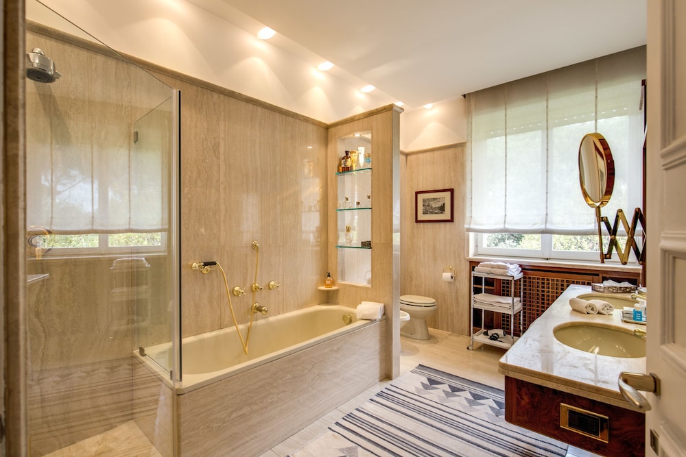La Gaura Guest House 47/47