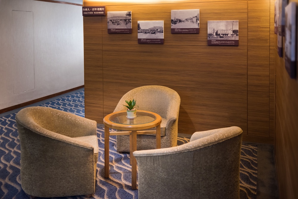 Hotel Tainan 10/66