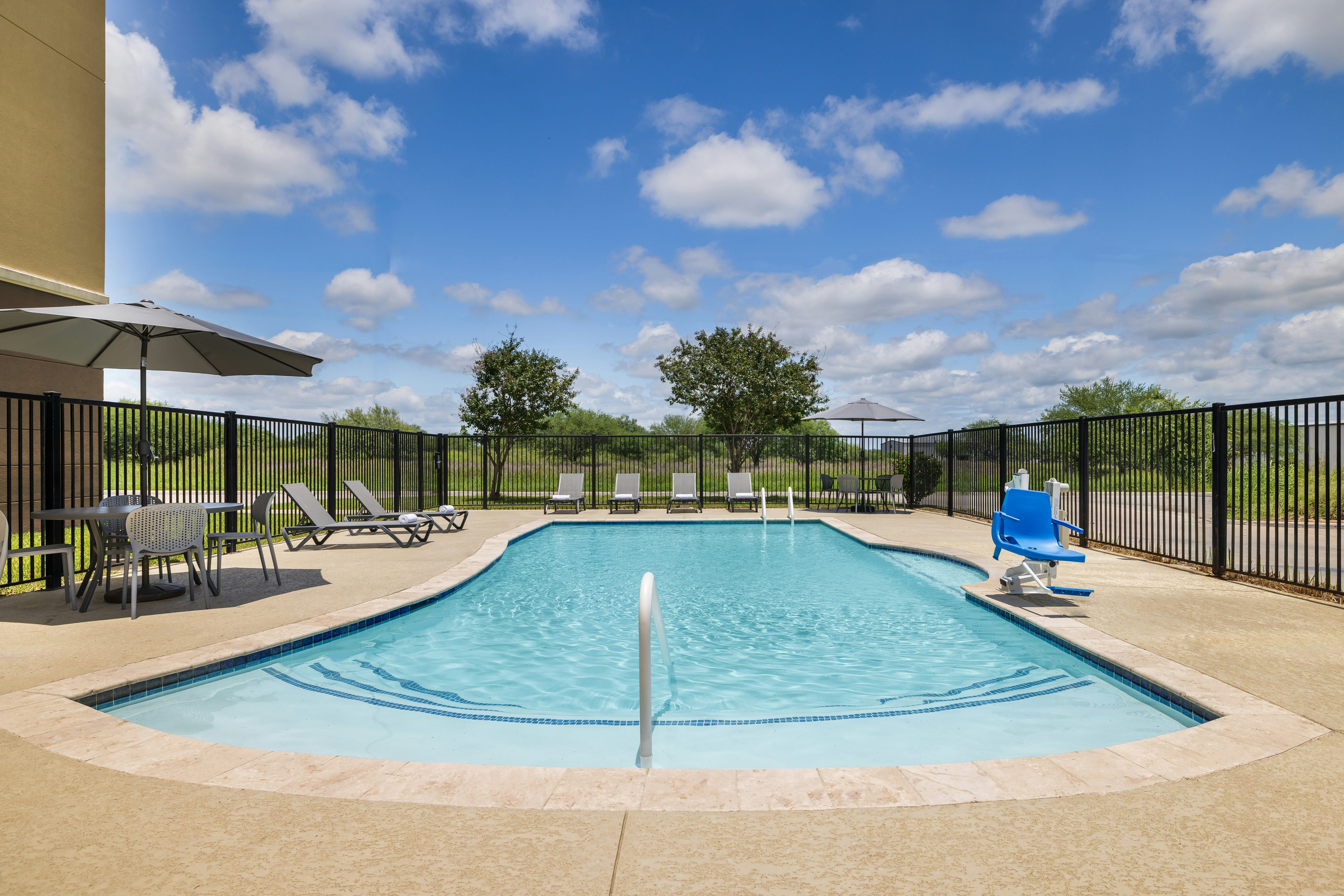 Hampton Inn Kenedy 37/57