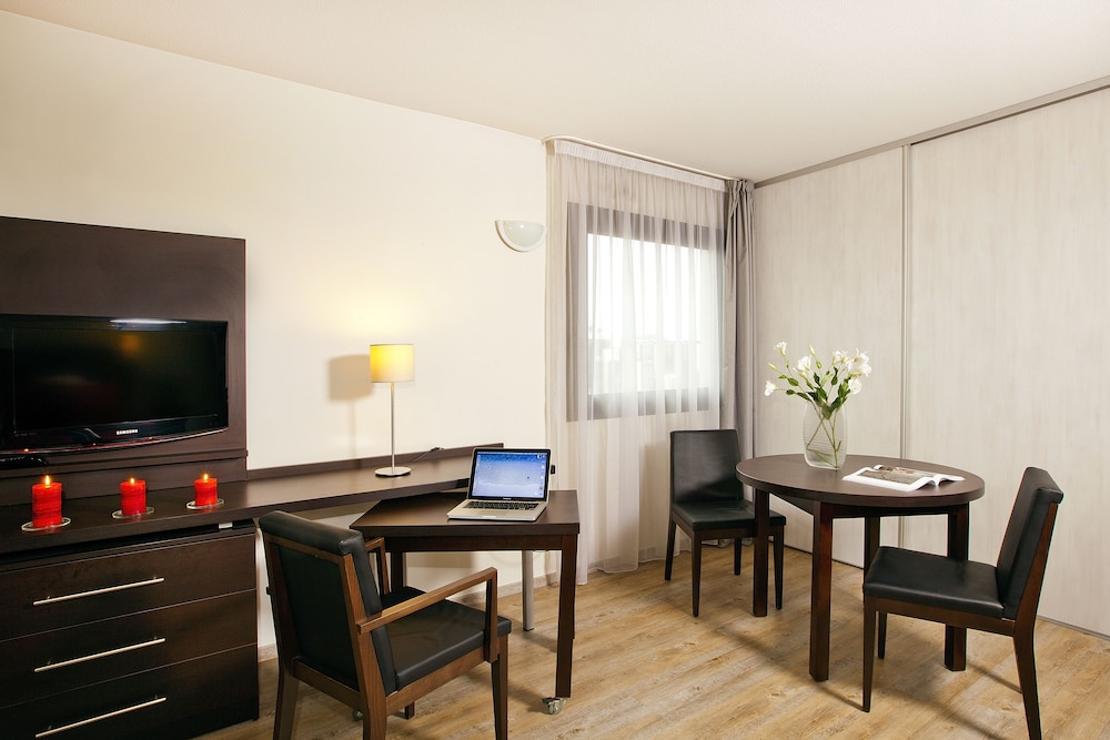 Residhome Toulouse Tolosa 43/56