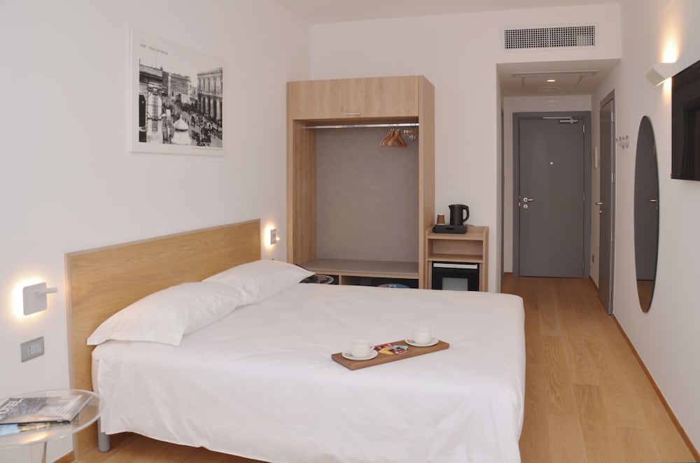 SUPERIOR, DOUBLE BED