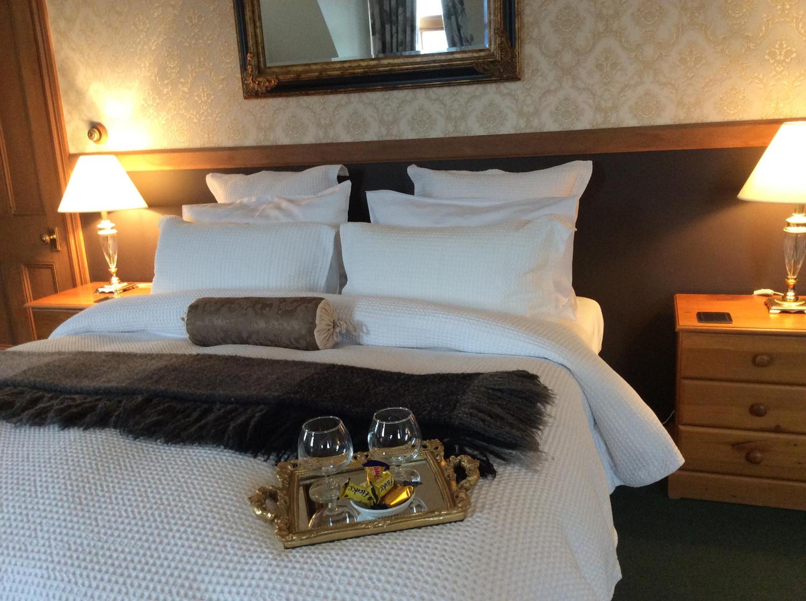 FYFFE COUNTRY LODGE 11/41
