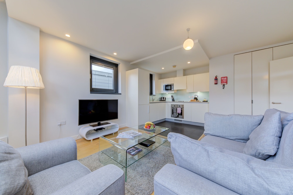 Cleyro Serviced Apartments - Finzels Reach 33/50
