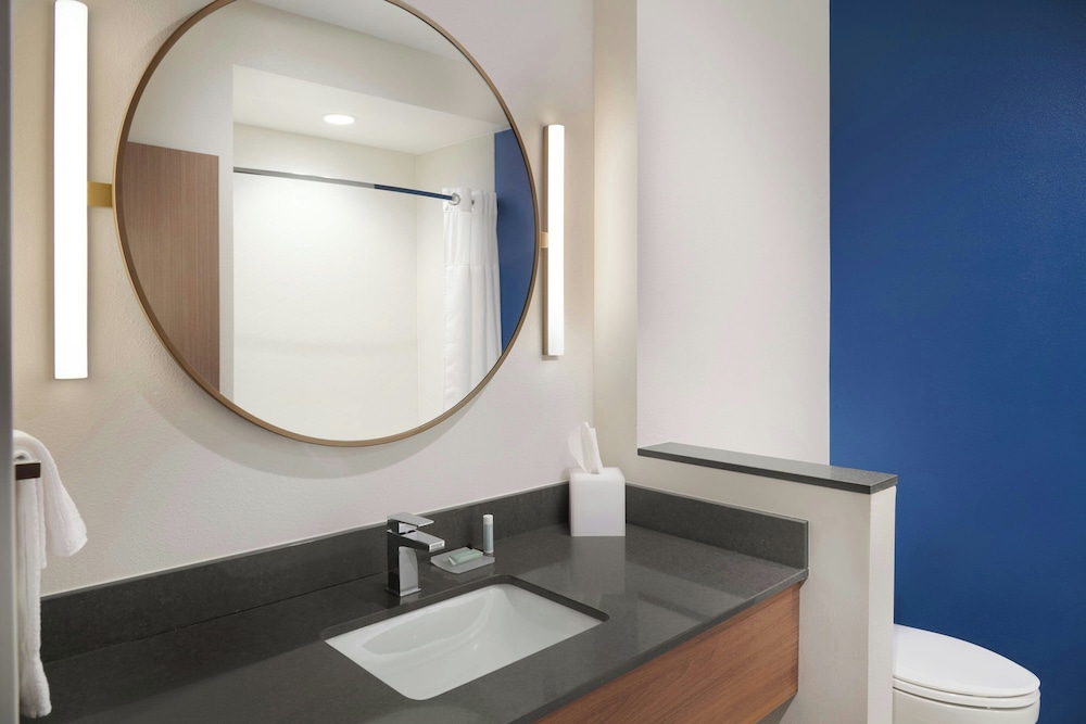 Fairfield by Marriott Inn & Suites Columbus 38/40
