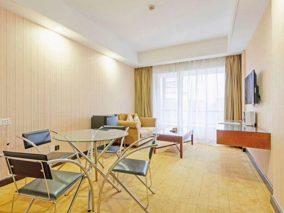 Vienna Hotel (Dongguan Houjie Avenue) 40/41