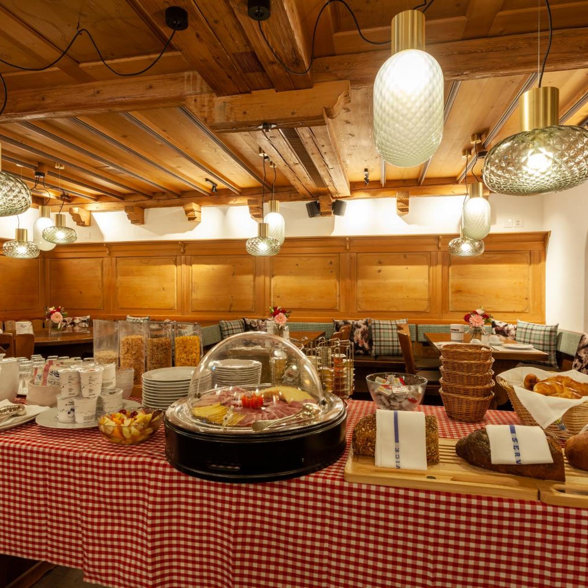 Sonne Andermatt Swiss Quality Hotel 34/43