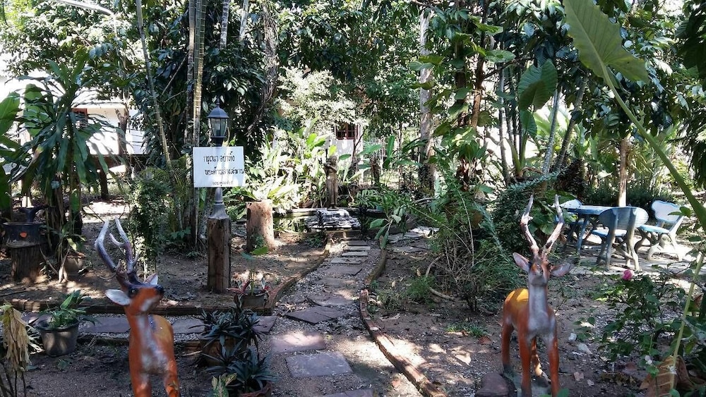 Subtawee Resort 10/18