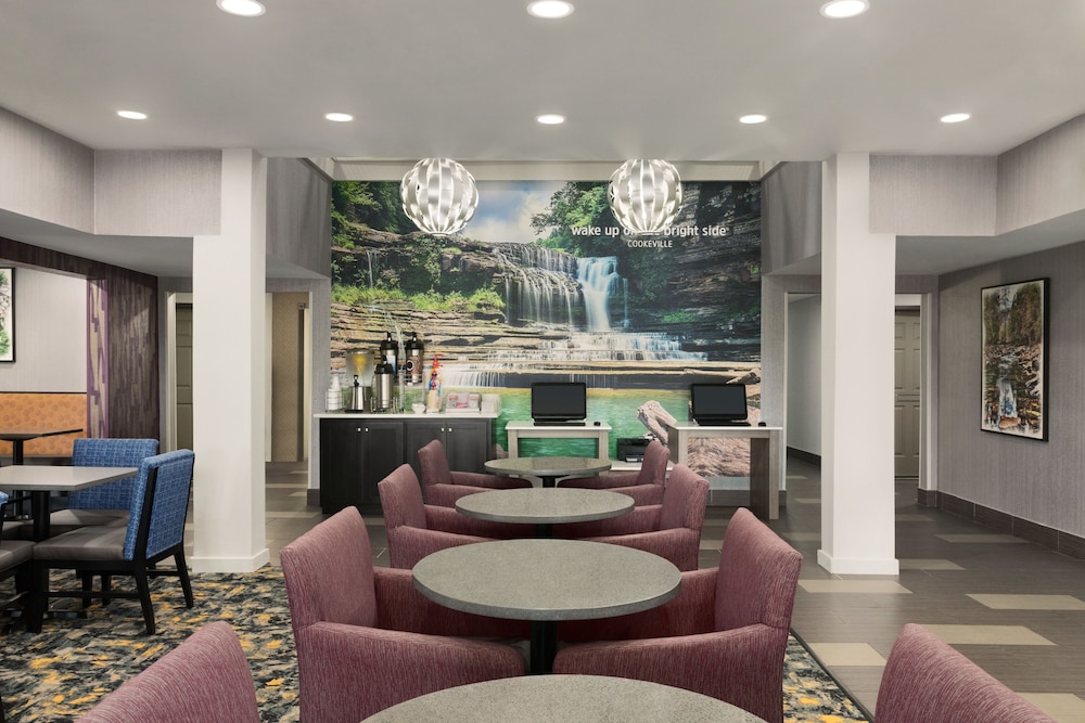 La Quinta Inn And Suites By Wyndham Cookeville 22/35