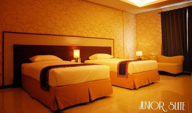 Deluxe, Twin Beds, Smoking