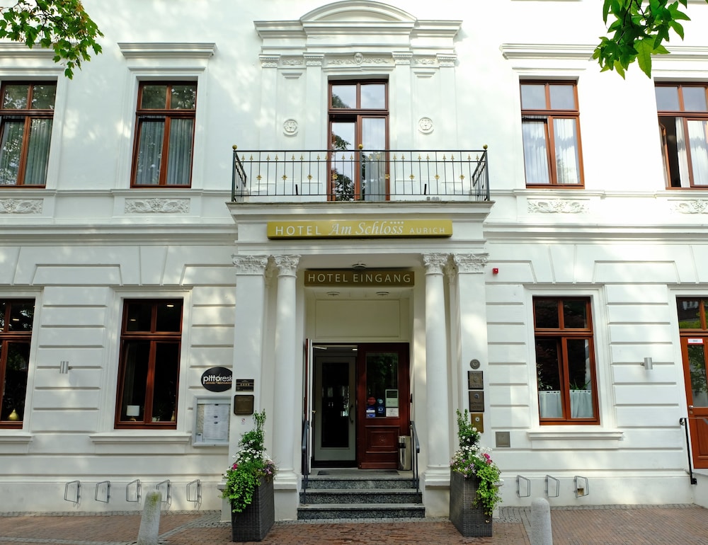 AM SCHLOSS AURICH 1/34