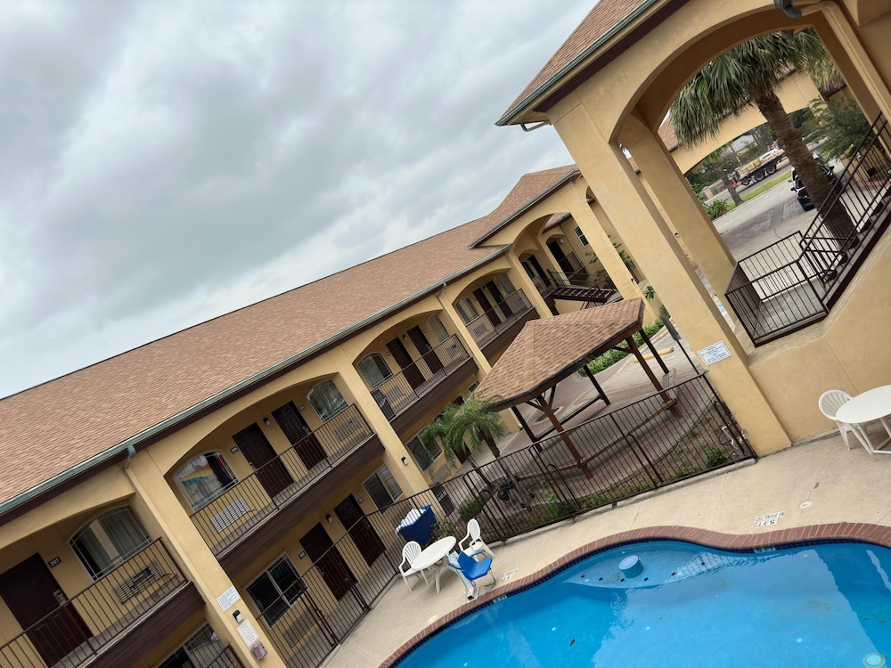 Texas Inn and Suites - Rio Grande Valley 58/62