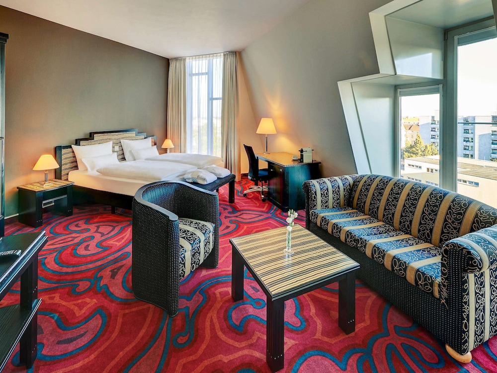 Mercure Hotel Berlin Tempelhof 44/73